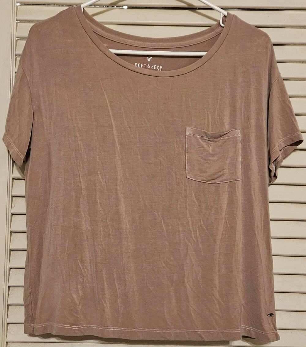 Soft and Sexy American Eagle Cropped Tee